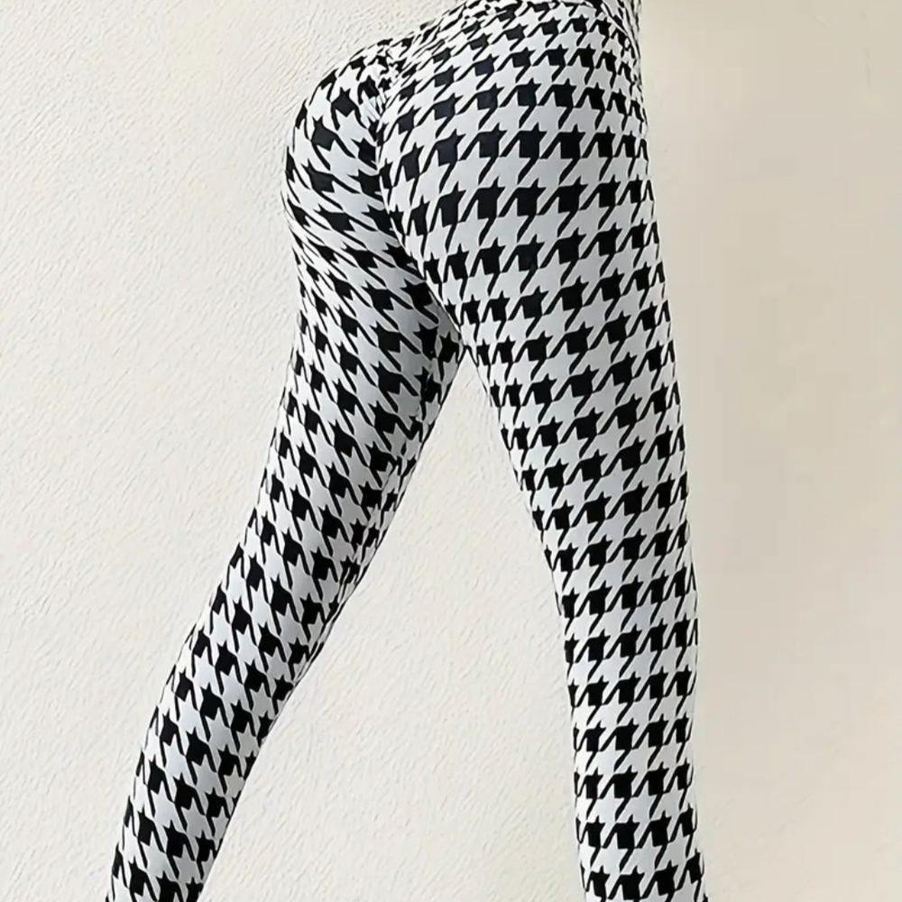 NEW Houndstooth Patterned Leggings